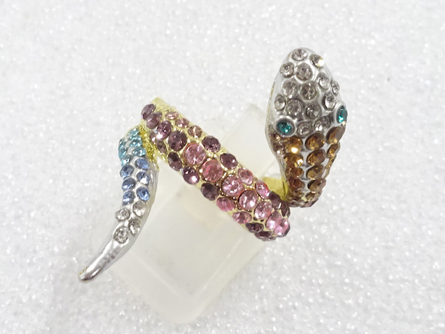 JAPANESE KIMONO / ANTIQUE COLORED STONE RING (SIZE 8)